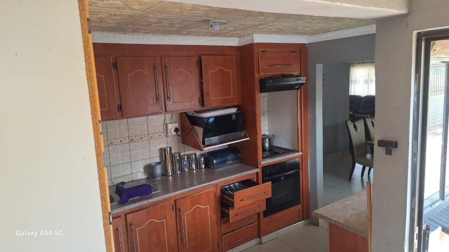 3 Bedroom Property for Sale in Mohadin North West